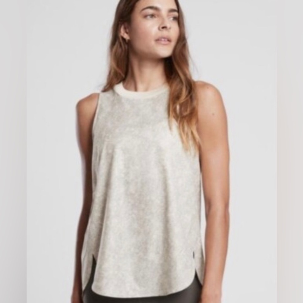 Athleta‎ Zephyr Refined Cream & Gray Print Crewneck Tank